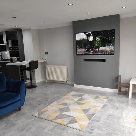 Elegant 3-Bedroom Home, Sleeps Up To 5 Guest. South Ockendon Exterior photo
